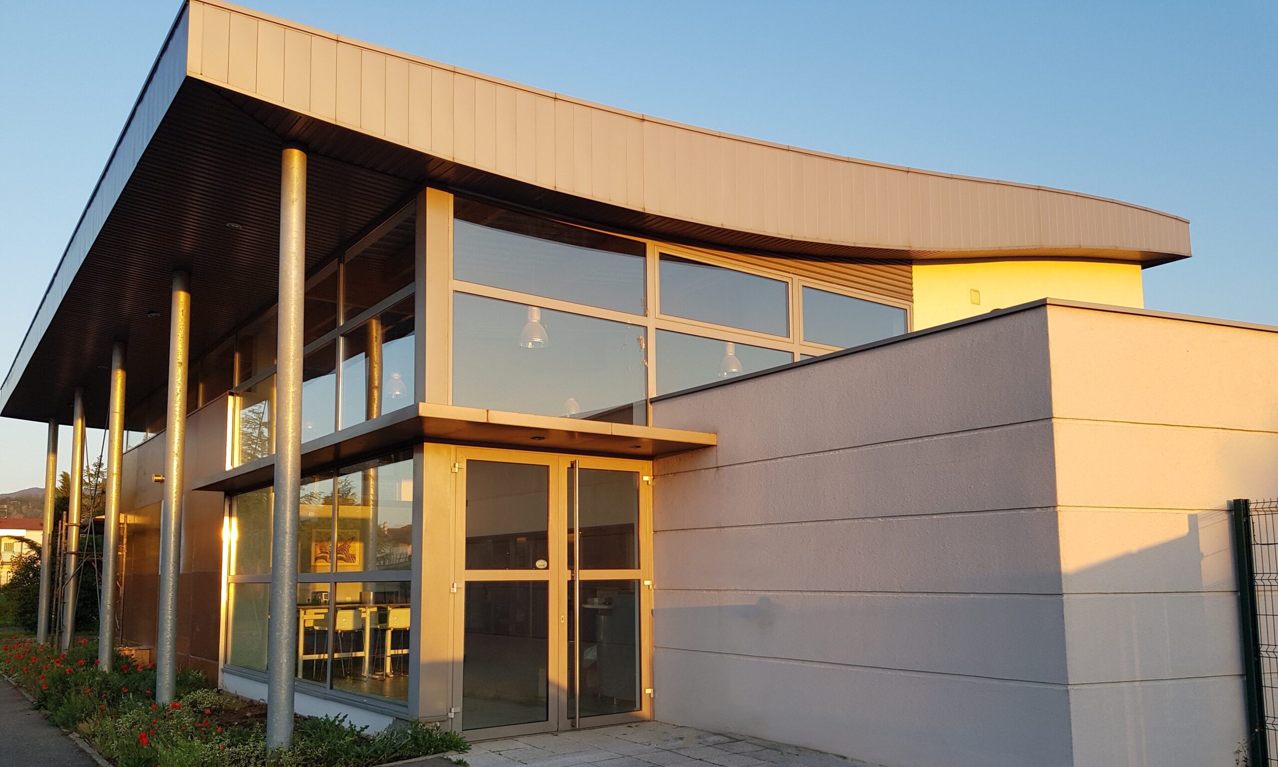 Le laboratoire Alsace Dentaire Services à Bergholtz au petit matin